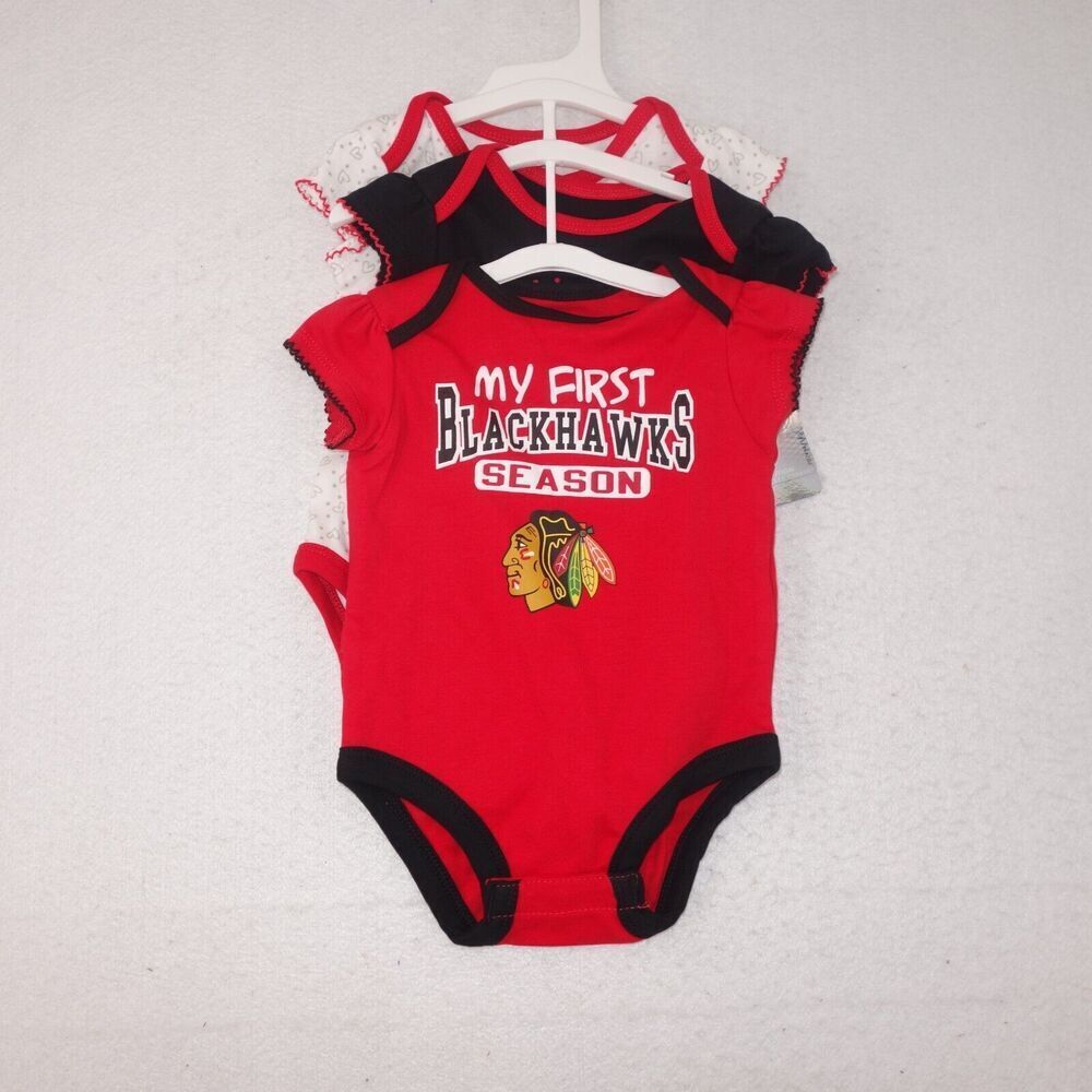NEW NHL Chicago Blackhawks 3 Piece Bodysuit Set One Piece Baby Size 6-9 Months